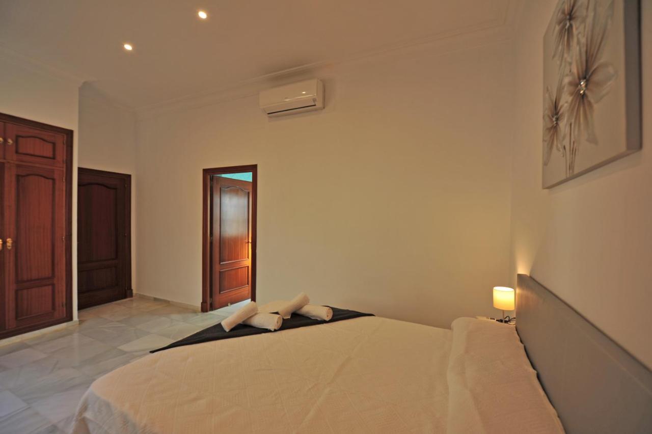 Palacio Centro Terraza 8 Dormitorios เฮเรซ เด ลาฟรอนเตรา ภายนอก รูปภาพ